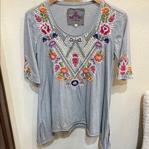 Johnny Was Light Gray Floral Embroidered Blouse